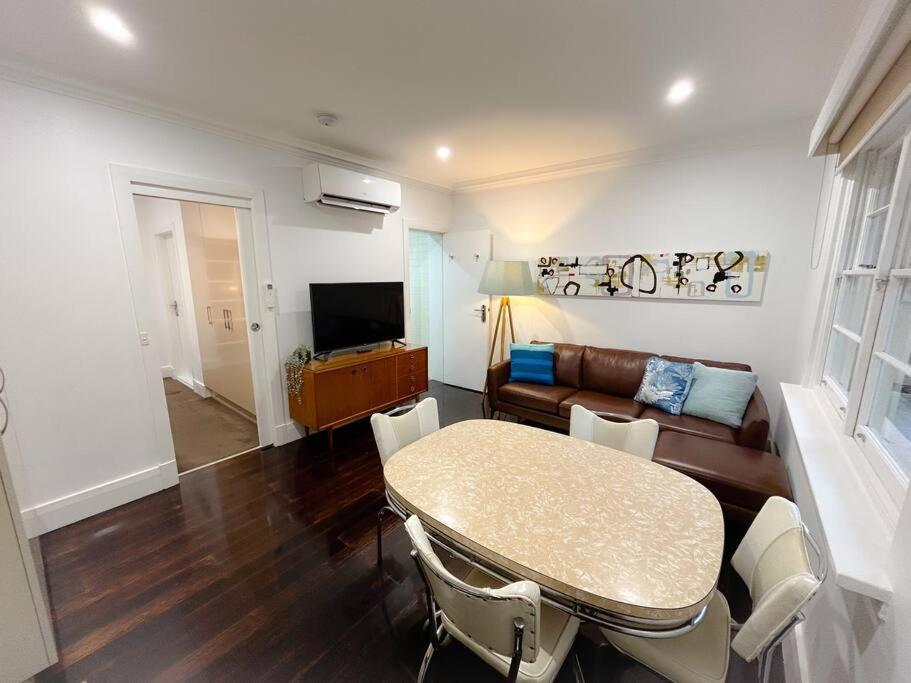 East Melbourne Unit With Courtyard 아파트 외부 사진
